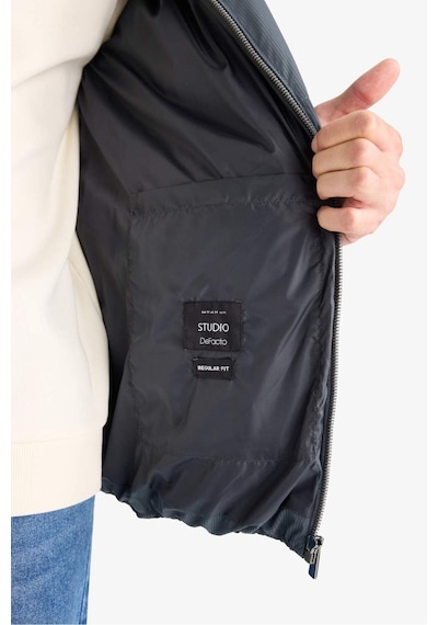 Defacto Regular Fit Dik Yaka Fermuarlı Su Geçirmez Mont F0307ax25wngn1085 Yeşil