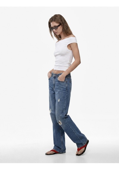 Koton Pamuklu Ribanalı Slim Fit Omzu Açık Madonna Yaka Tişört Beyaz 6sak50503ek