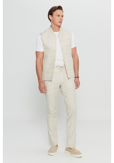Altınyıldız Classıcs Erkek Bej Keten Standart Fit Normal Kesim Dik Yaka Yan Cepli İnce Dolgulu Casual Yelek Altınyıldız Classıcs Erkek Bej Keten Standart Fit Normal Kesim Dik Yaka Yan Cepli İnce Dolgulu Casual Yelek