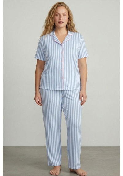 Siyah İnci Desenli Pamuklu Düğmeli Curve Büyük Beden Battal Pijama Takım Mavi Beyaz Siyah İnci Desenli Pamuklu Düğmeli Curve Büyük Beden Battal Pijama Takım Mavi Beyaz