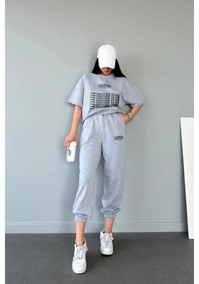 Couture Club T-shirt Eşofman Altı Jogger- Gri Baskılı Alt Üst Eşofman Takım Oversize Bisiklet Yaka Gri Couture Club T-shirt Eşofman Altı Jogger- Gri Baskılı Alt Üst Eşofman Takım Oversize Bisiklet Yaka Gri