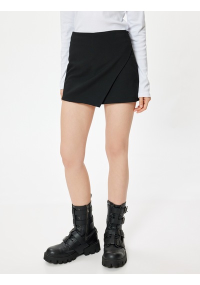 Koton Mini Şort Etek Slim Fit Standart Bel Siyah 5wal70013ıw Siyah