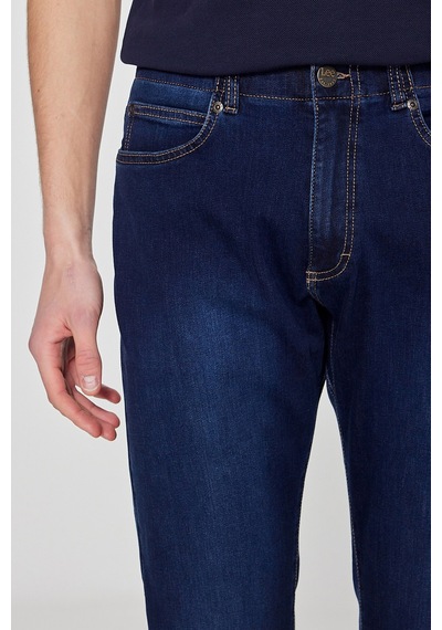 Lee Extreme Motion Slim Fit Dar Kesim Pamuklu Esnek Mavi Denim Jean Pantolon