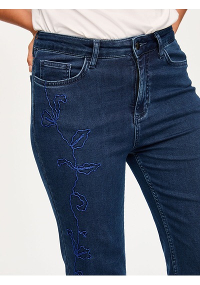 Faik Sönmez Yanı Nakış Detaylı Slım Fıt Jean Capri S26jcp005 Us26jcp00527 İndigo