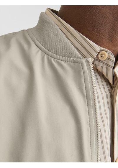 Jack & Jones Erkek Beyzbol Yaka Bomber Ceket - Charge - 12268608 Moonbeam Çok Renkli Jack & Jones Erkek Beyzbol Yaka Bomber Ceket - Charge - 12268608 Moonbeam Çok Renkli