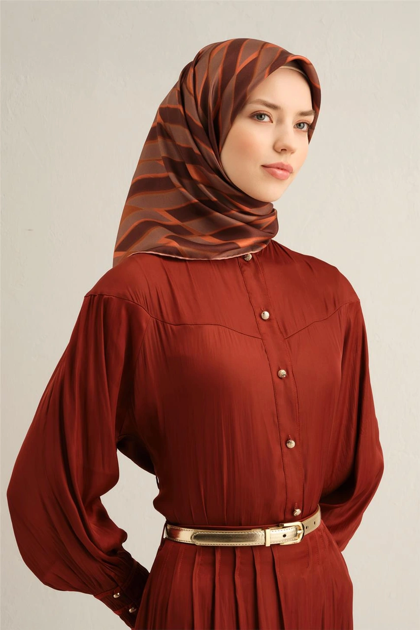 Armine Geometrik Desenli Saf İpek Twill Eşarp 9325d 24 KAhverengi