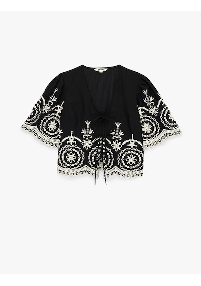 Koton Pamuklu Kısa Karpuz Kollu Bağlamalı Brodeli Crop Bluz Siyah Desenli 6sak60325uw Koton Pamuklu Kısa Karpuz Kollu Bağlamalı Brodeli Crop Bluz Siyah Desenli 6sak60325uw