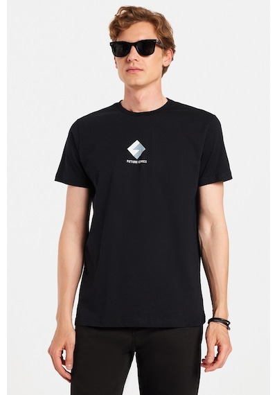 Tudors Erkek Slim Fit Dar Kesim %100 Pamuk Yumuşak Dokulu Baskılı Siyah Bisiklet Yaka Tişört-33166 Siyah Tudors Erkek Slim Fit Dar Kesim %100 Pamuk Yumuşak Dokulu Baskılı Siyah Bisiklet Yaka Tişört-33166 Siyah