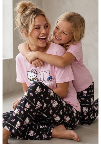 Siyah İnci Hello Kitty Lisanslı %100 Pembe Çok Renkli Bisklet Yaka Pijama Takım 26120461