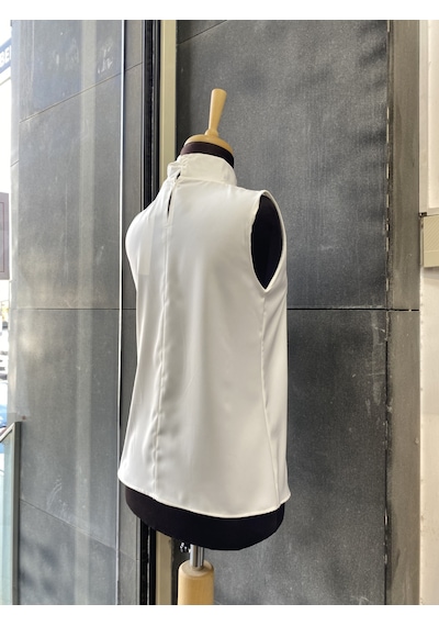 Pera Moda Boğazlı İç Göstermeyen Sıfır Kol Kadın Gömleği Beyaz