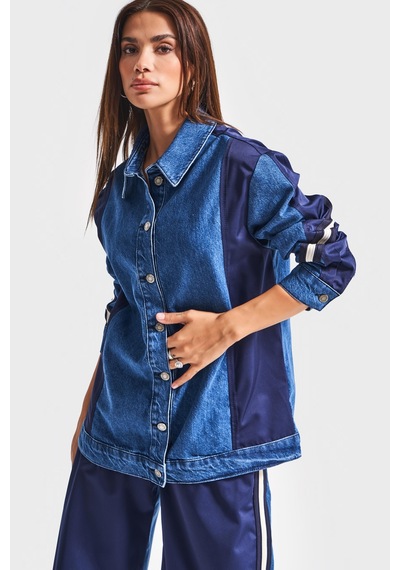 it's basic Kadın Kot Rengi 1w5-5 Oversize Parçalı Kumaş Özel Tasarım Denim Ceket