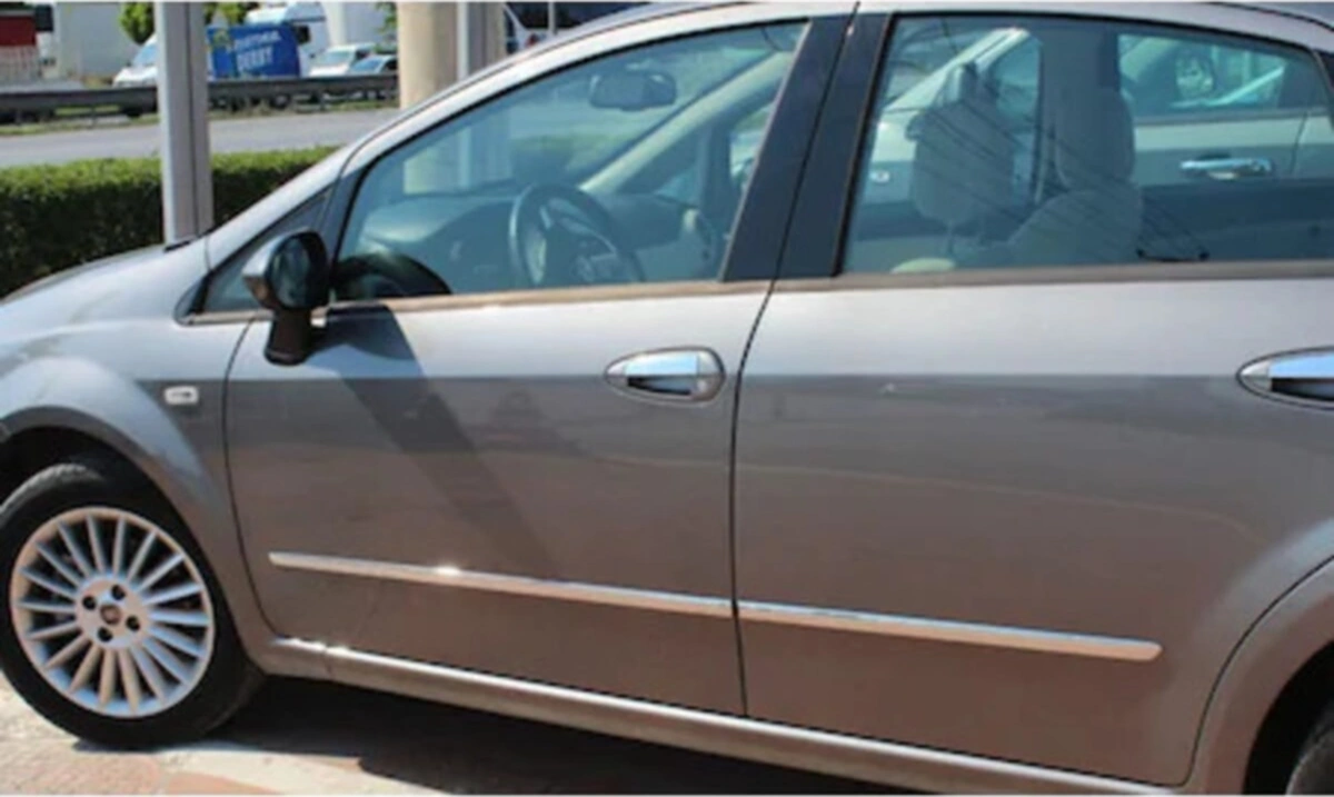 Ueskrom Fiat Linea Yan Kapı Çıtası 4 Parça Krom 2007 - 2012