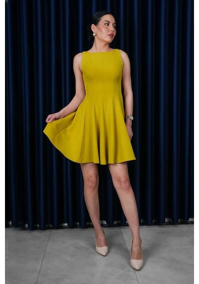Kolsuz Parçalı Arkadan Fermuarlı Elbise Slim Fit, U Yaka, Yazlık Sarı