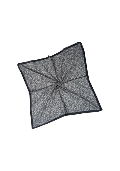 Mim Eşarp Mim Prime Pamuk Çiçek Desenli Eşarp 90x90 Cm Siyah