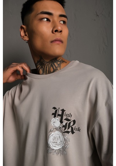 Noıssey Kod:ızeı - Oversize Unisex Hıgh Rısk Baskılı Pamuklu T-shirt Kod:ızeı-01011 Gri Noıssey Kod:ızeı - Oversize Unisex Hıgh Rısk Baskılı Pamuklu T-shirt Kod:ızeı-01011 Gri