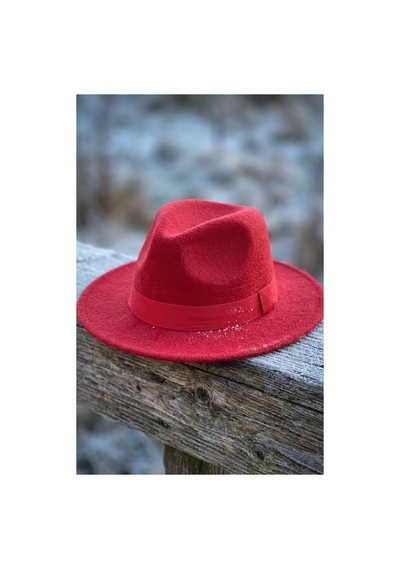 Emybox Kadın Kaşe Kovboy Şapka Geniş Siperlikli Fötr Kemerli Kışlık Şık Şapka Country Vintage Tarz Şapka Kırmızı