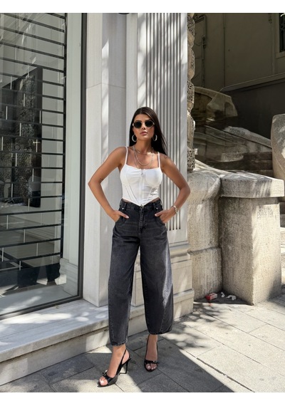 Out Of Standart Kadın Barrel Leg Normal Bel Düz Paça Jean Pantolon Siyah