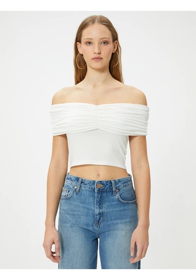 Koton Madonna Yaka Tişört Crop Drape Detaylı Viskoz Kumaş Ekru