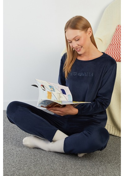 Fullamoda I Love Winter Kabartma Baskılı Kadife Pijama Takımı Lacivert
