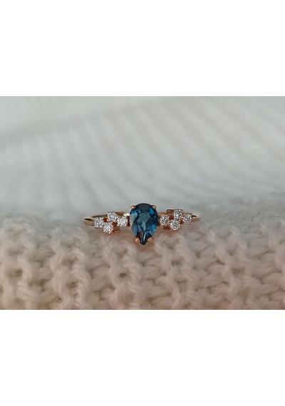 Sirius Pırlanta Ve London Blue Topaz Su Damlası Yüzük 0817R0294