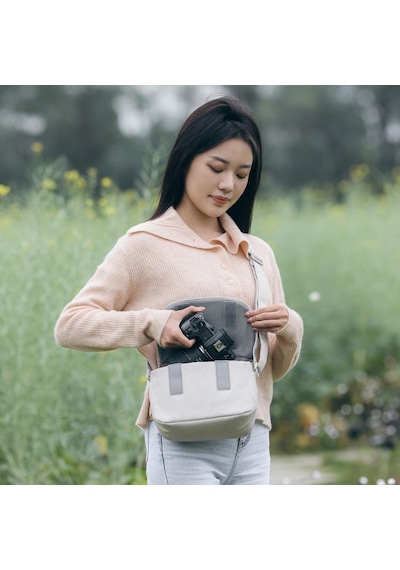 Ulanzi F01 Camera Sling Bag B011