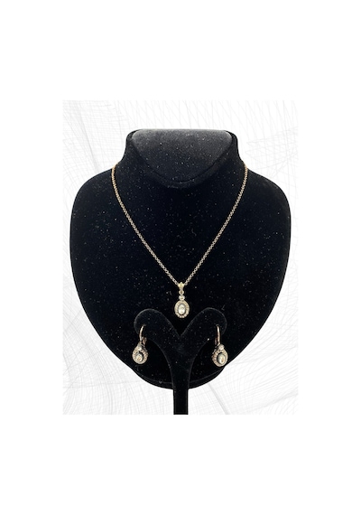 Oval Kesim Zirkon Taşlı Set Beyaz