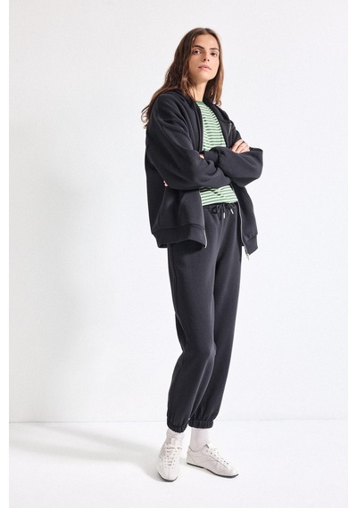 Defacto Relax Fit Kapüşonlu Fermuarlı Cepli Basic Sweatshirt Hırka D8717ax26wnbk81 Siyah-bk81