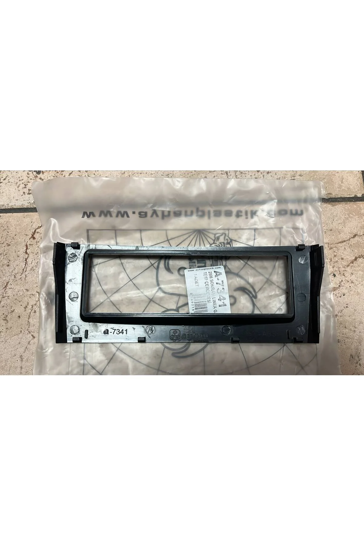 Teyp Çerçevesi Plastiği Linea Grande Punto