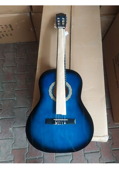 Tam Boy 4/4 Başlangıç Düzeyi Karma Marka Klasik Gitar-Kılıf-Pena