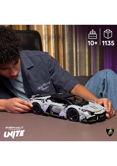 LEGO® Technic Lamborghini Revuelto Süper Spor Araba 42214 - 10 Yaş ve Üzeri Çocuklar için STEM Oyuncak Yapım Seti (1135 Parça)