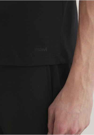 Mavi - Siyah Basic Tişört 063747-900-Siyah