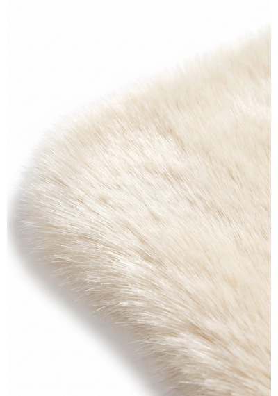 Merplush Peluş Post Halı 100x150 Cm Süet Taban Yumuşak Kürk Görünümlü Yatak Odası Halısı Ekru