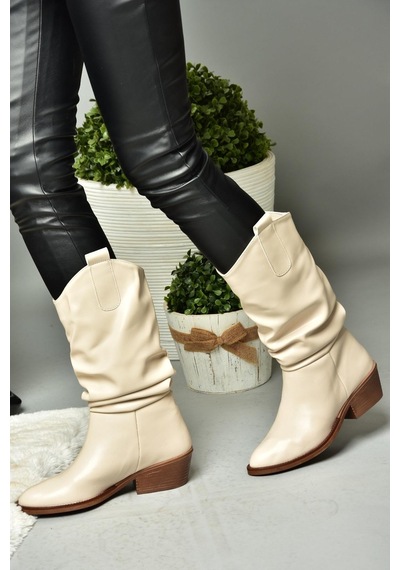 Fox Shoes R280080509 Bej Alçak Topuklu Büzgülü Kadın Çizme Bej