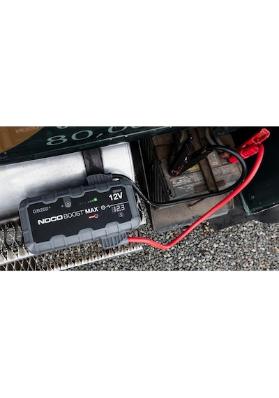 Noco Genius Gb250 12v 5250 Amper Lityum Akü Takviye + Powerbank + Led Lamba