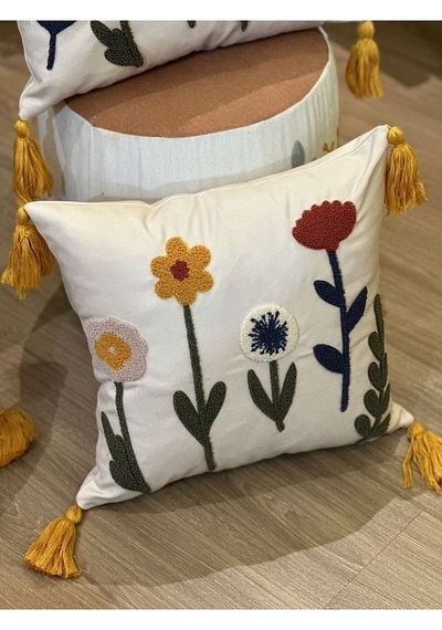 Tekli Punch İşlemeli Çiçekli Flowers Pançlı Nakışlı Dekoratif Kırlent Kılıfı 35x50 Kırmızı