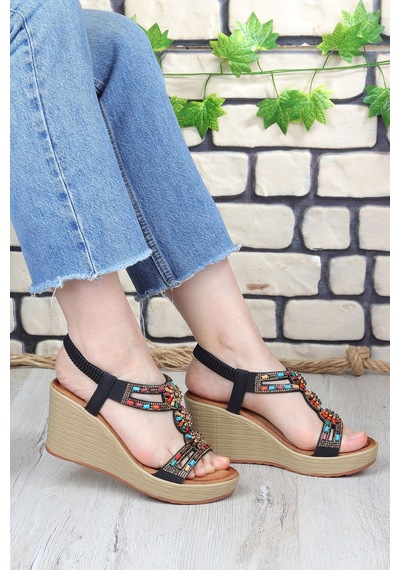 Vojo Heel Taş Detaylı 8 Cm Dolgu Topuklu Kadın Sandalet 267800001859 01 Siyah Siyah