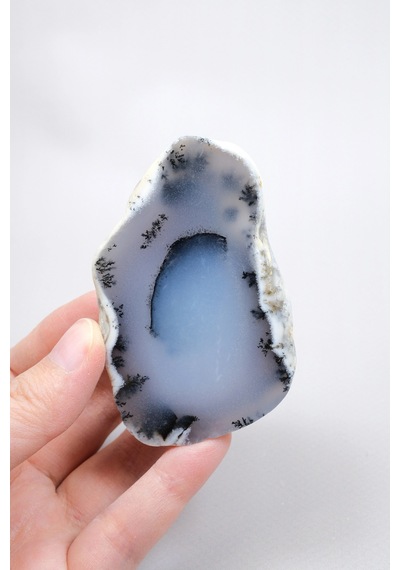 Gök Mavi Dendritik Opal Dilimi - Saydam Mavi Çekirdek İle Ağaç Şeklinde Siyah Dendritler, 142g
