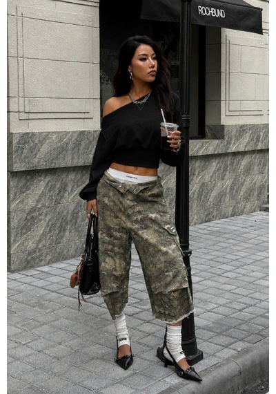 Tarz Cool Kadın Asimetrik Yaka Crop Sweatshirt Omuz Dekolteli Büzgülü Fermuar Detaylı Siyah