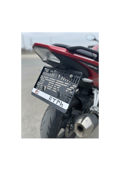 Türk Yazılı Motor Plaka Çerçevesi Göktürk Yazısı Kurt Figür 1 Adet Esnek Plakalık Motor Plakalık