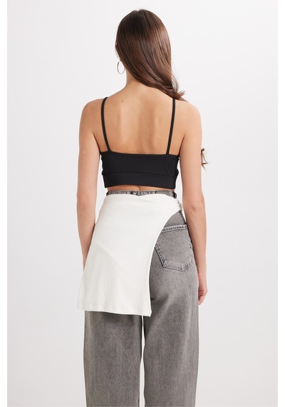 Tudors Kadın Slim Fit Dar Kesim Çapraz Bağlamalı Askılı V Yaka Siyah Crop -51182