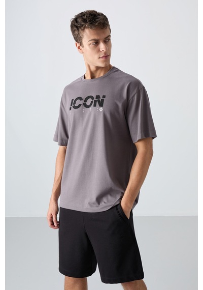 Tommy Life Koyu Gri Pamuklu Kalın Yumuşak Dokulu Oversize Fit Baskılı Erkek T-shirt - 88331 Koyu Gri Tommy Life Koyu Gri Pamuklu Kalın Yumuşak Dokulu Oversize Fit Baskılı Erkek T-shirt - 88331 Koyu Gri
