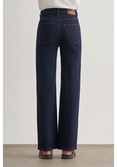 Mizalle Straight Fit Yüksek Bel Lacivert Denim Pantolon Lacivert