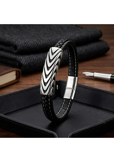 Moncuk Design Kurt Pençesi Motifli Çelik Kilitli Siyah Deri Erkek Bileklik 33511b8d7