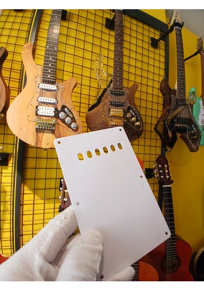 Elektro Gitar Stratocaster Tremolo Arka Yay Kapağı Beyaz