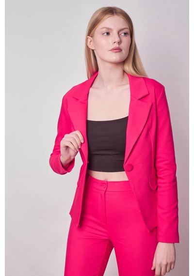 Kadın Yakalı Cep Kapaklı Uzun Kol Hafif Likralı Kumaş Blazer Ceket Pantolon Jument 40076 -fujya Fujya Kadın Yakalı Cep Kapaklı Uzun Kol Hafif Likralı Kumaş Blazer Ceket Pantolon Jument 40076 -fujya Fujya