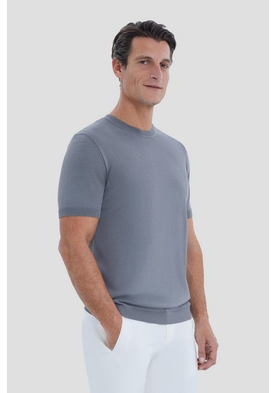 Sabri Özel Erkek Gri Dar Kesim Slim Fit Viskon Triko Bisiklet Yaka Tişört Sabri Özel Erkek Gri Dar Kesim Slim Fit Viskon Triko Bisiklet Yaka Tişört