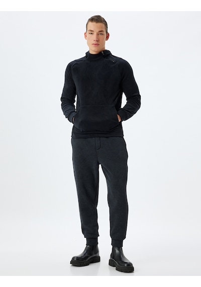 Koton Spor Sweatshirt Boxy Kapşonlu Polar Kalın Kumaşlı Fermuar Detaylı Kanguru Cepli Siyah 5wam70027nk