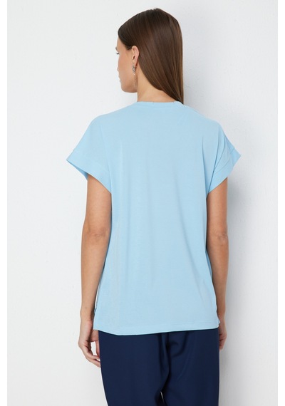 On Kadın V Yaka Parçalı T-shirt 71475 Mavi