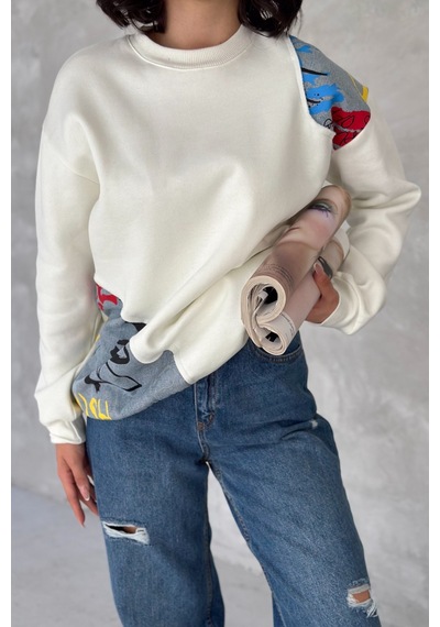 Femelle Kadın Beyaz Şardonlu Tasarım Kot Detaylı Sweatshirt