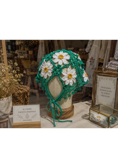 Yeşil Papatya Desen Bandana Beyaz - Yeşil